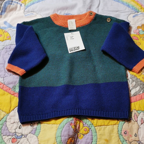 H and m nwt 9 to 12. Months sweater - Picture 2 of 4